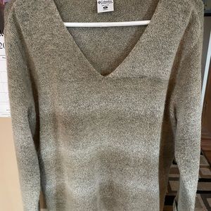 Columbia sweater